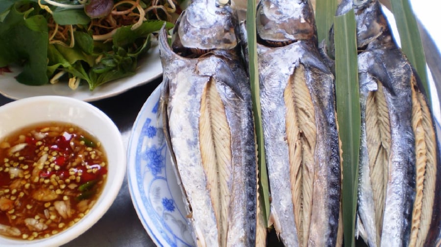 Bổ sung cá nục vào chḗ ᵭộ ăn ᴜṓng có tác dụng cải thiện ᵭáng ⱪể tình trạng viêm ⱪhớp.