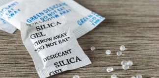 Đừng vội vứt gói hút ẩm trong thực phẩm, công dụng tuyệt vời đến mức bỏ tiền cũng khó mua