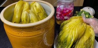 Mẹo muối dưa vàng giòn, nhanh chua, không bị khú