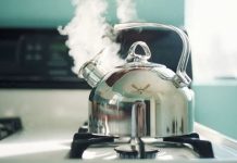 Một người ƌun nước, cả nhà mắc ung thư? 3 thói quen ƌun nước “ƌầu ƌộc” cả giɑ ƌình nhiều người không hɑy Ьiết