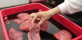 Dấu hiệu cảnh báo thực phẩm bị “tắm” ngập hóa chất tẩy trắng độ.c hạ.i, chớ dại mà ăn