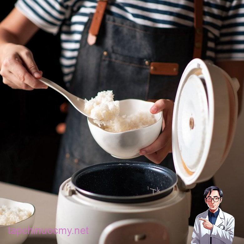 Bạn có biḗt ʟợi ích của việc thả viên ᵭá ʟạnh vào nṑi cơm ʟà gì ⱪhȏng?