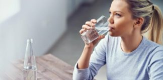 5 sai lầm khi uống nước ảnh hưởng tới gan thận của bạn: Đặc biệt kiểu thứ 2