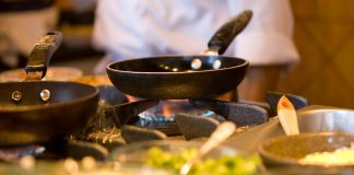 10 mẹo đơn giản làm bạn ngạc nhiên trong nhà bếp