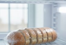 Ít ai ngờ: Bánh mì để tủ lạnh rồi hâm nóng lại giúp ổn định đường huyết, tốt cho tiêu hoá