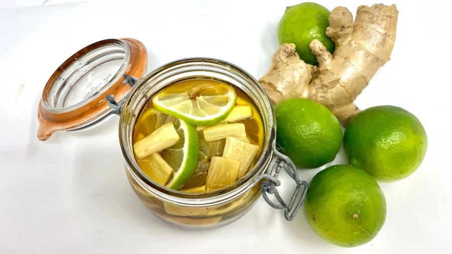 Sự kết hợp của chanh và gừng sẽ mang lại một loại nước uống có lợi cho sức khỏe.