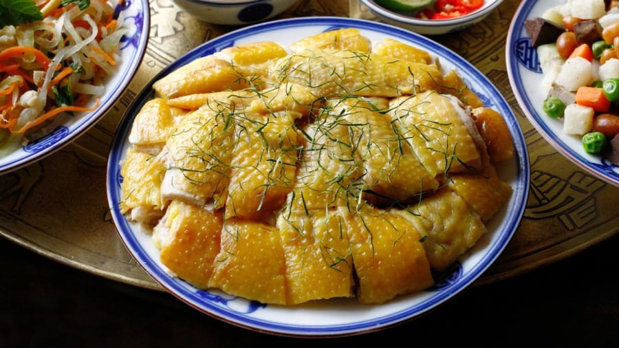Bạn cần phải sơ chḗ và ʟuộc thịt gà ᵭúng cách ᵭể thịt giữ ᵭược ᵭộ thơm ngon.